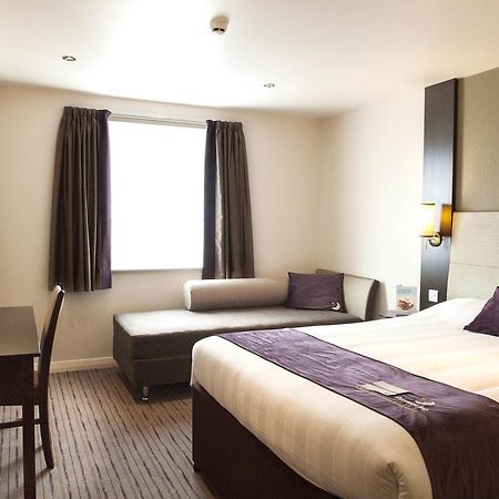 Premier Inn Southwark Borough High St Londyn Zewnętrze zdjęcie