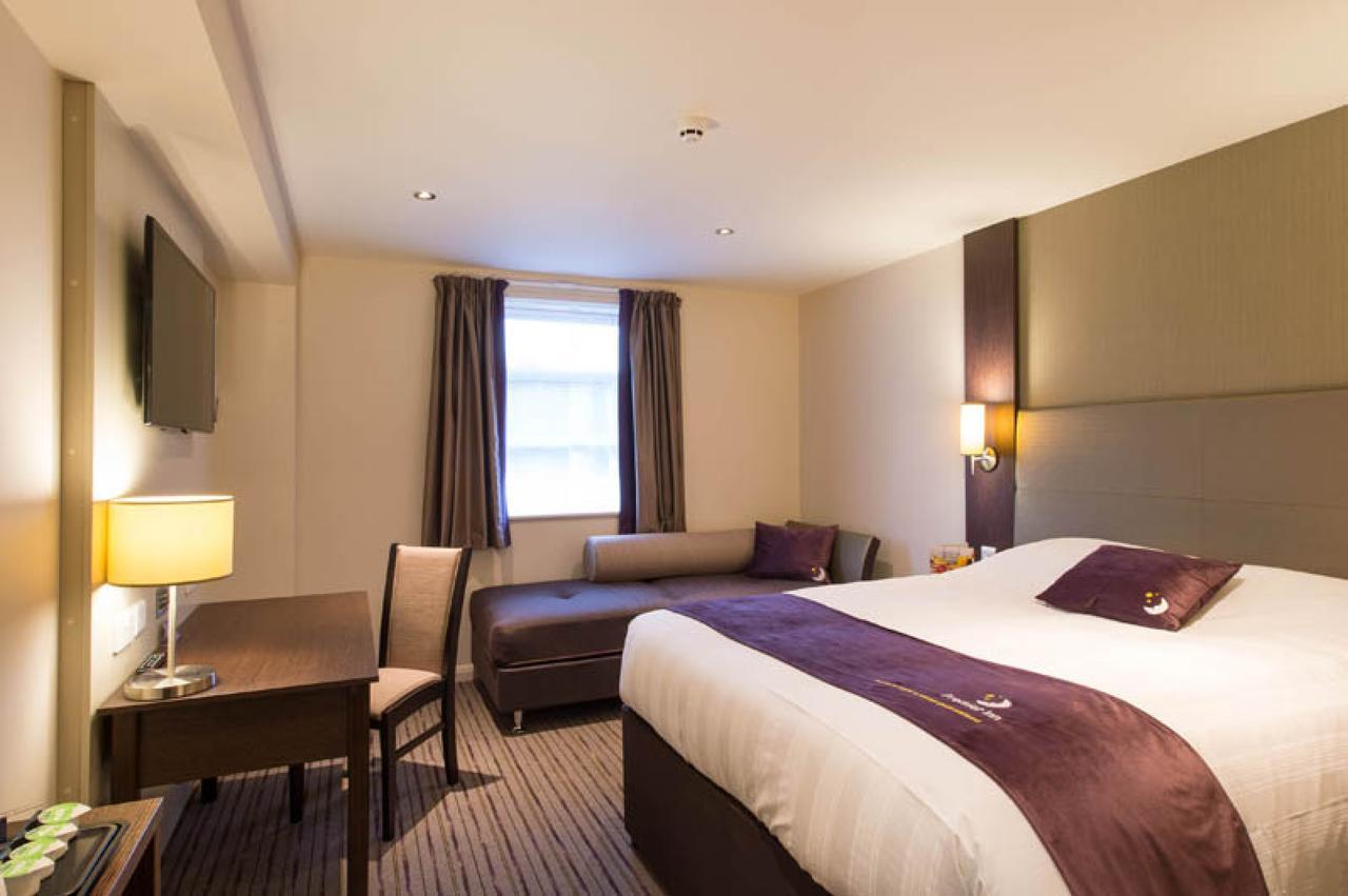 Premier Inn Southwark Borough High St Londyn Zewnętrze zdjęcie