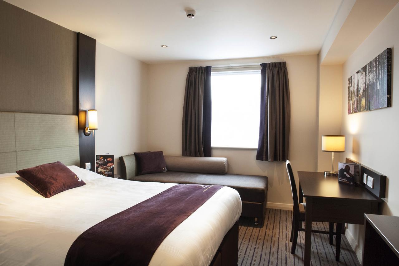 Premier Inn Southwark Borough High St Londyn Zewnętrze zdjęcie