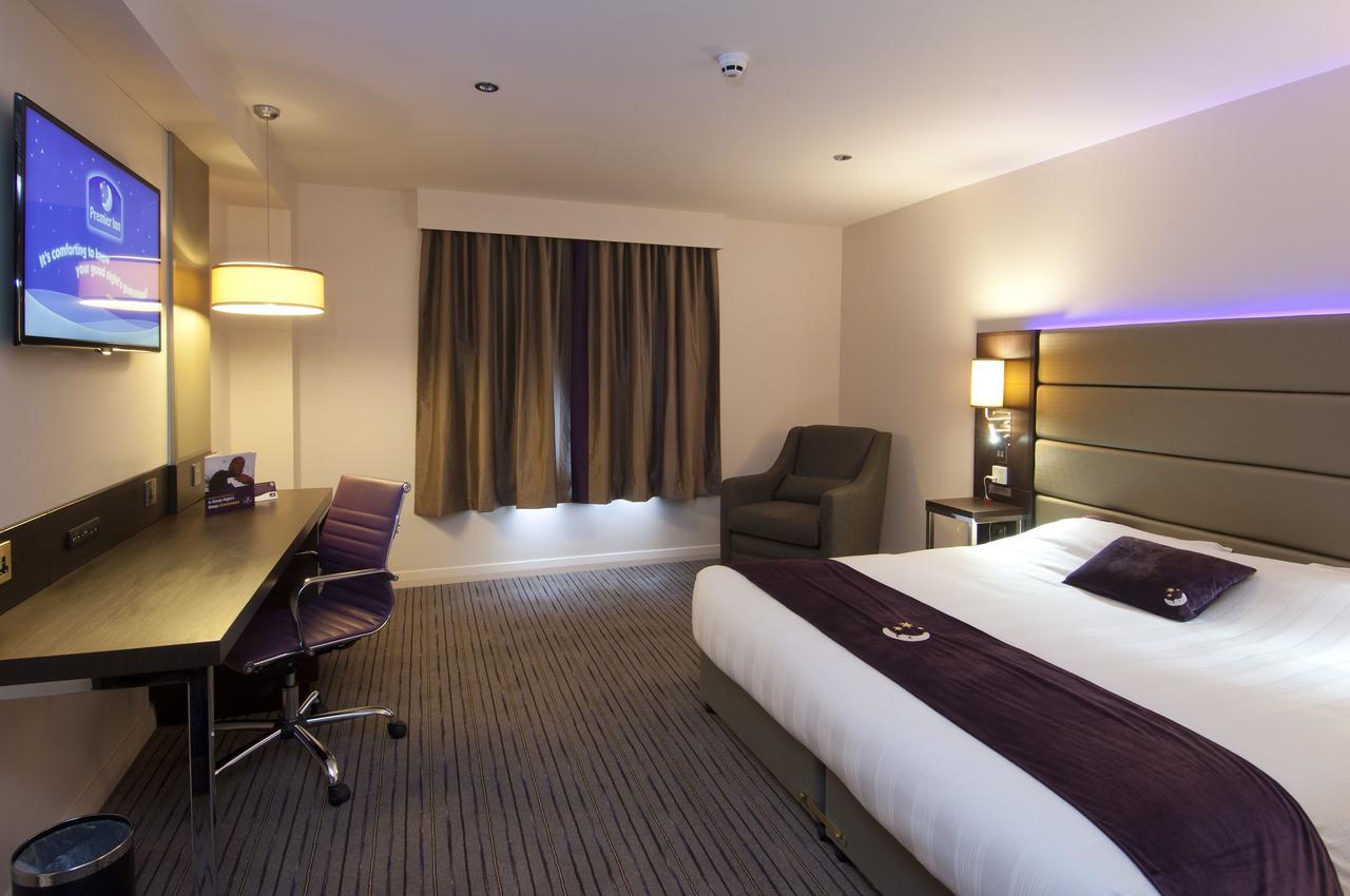 Premier Inn Southwark Borough High St Londyn Zewnętrze zdjęcie