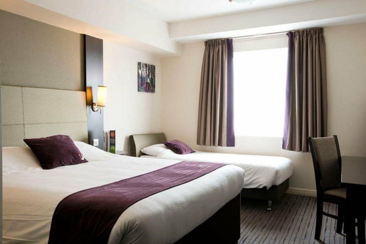 Premier Inn Southwark Borough High St Londyn Zewnętrze zdjęcie